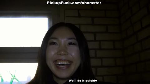 39023